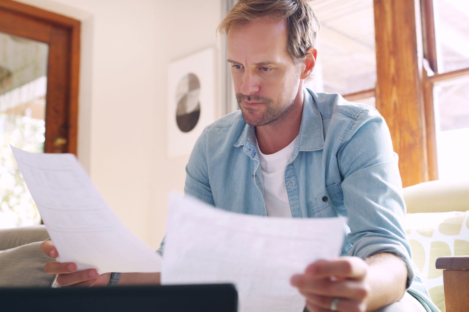 ¿Quién paga los gastos de comunidad el mes que se vende la vivienda?